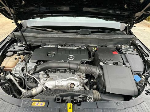 Used 2020 Mercedes-Benz GLB 250 image 28