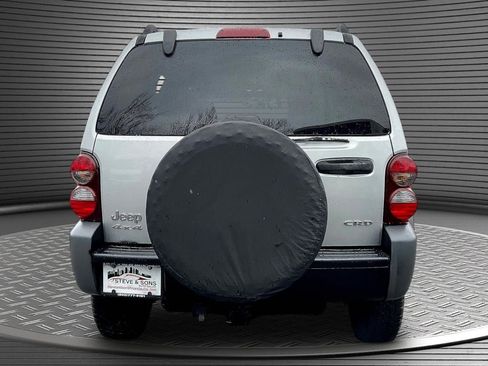 Used 2005 Jeep Liberty Sport image 5