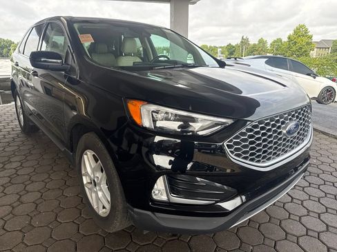 Used 2024 Ford Edge SEL w/ Convenience Package AWD/4WD image 4