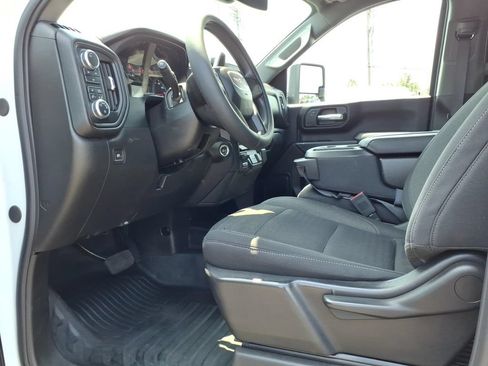 Used 2024 GMC Sierra 3500 Pro w/ Convenience Package AWD/4WD image 12