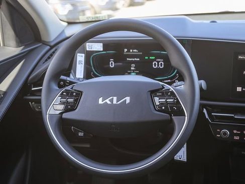 New 2026 Kia Niro LX image 17
