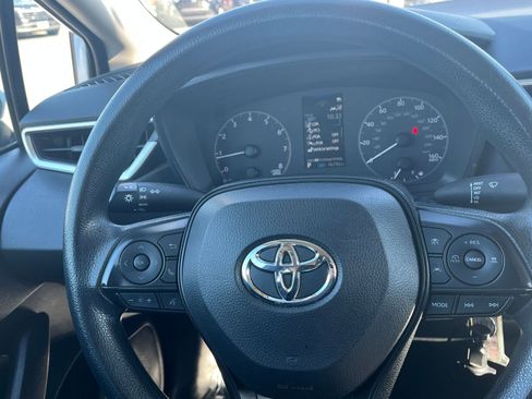 Used 2023 Toyota Corolla LE image 29