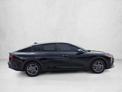 Used 2025 Kia K4 FWD image 4