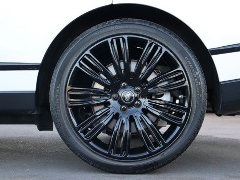 Used 2018 Land Rover Range Rover HSE image 59