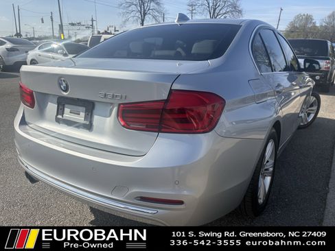 Used 2017 BMW 330i Sedan image 4