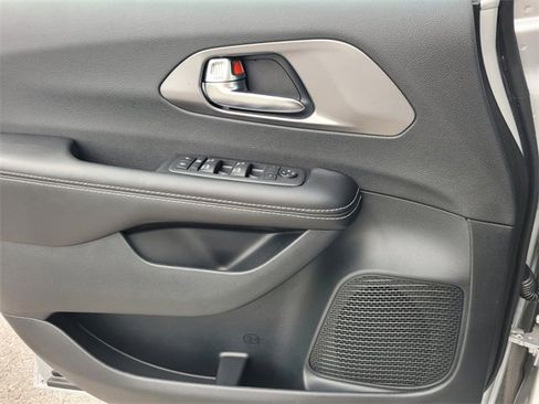 New 2026 Chrysler Voyager LX image 22