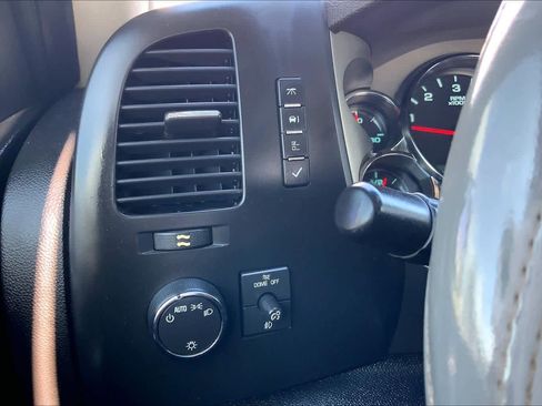 Used 2011 Chevrolet Silverado 1500 LT w/ All-Star Edition AWD/4WD image 32