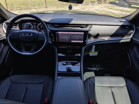 New 2026 Jeep Grand Cherokee Limited RWD image 16