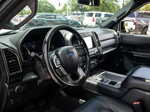 Used 2020 Ford Expedition Limited RWD image 32