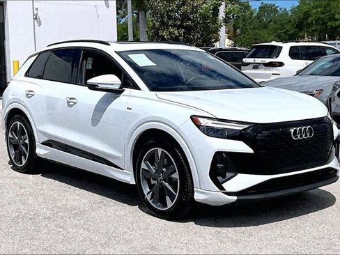 Certified 2025 Audi Q4 e-tron Premium Plus w/ Premium Plus AWD/4WD image 2