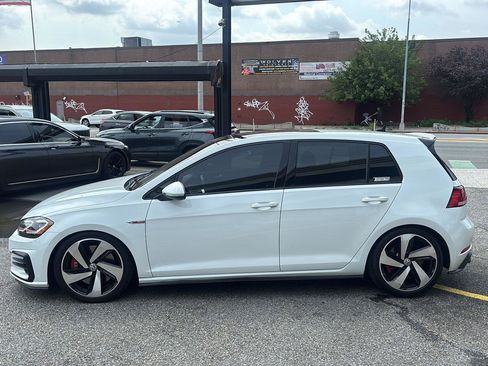 Used 2019 Volkswagen GTI SE w/ SE Experience Package FWD image 5