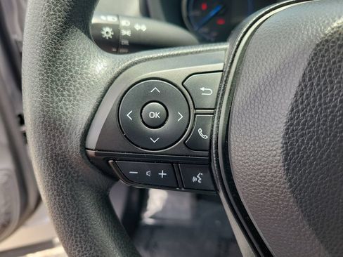 Used 2025 Toyota RAV4 LE AWD/4WD image 18