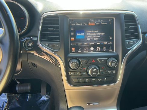 Used 2016 Jeep Grand Cherokee Laredo 75th Anniversary image 33