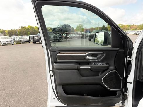 Used 2020 RAM 1500 Laramie AWD/4WD image 21