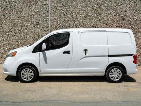 Used 2017 Nissan NV200 SV w/ Technology Package FWD image 12