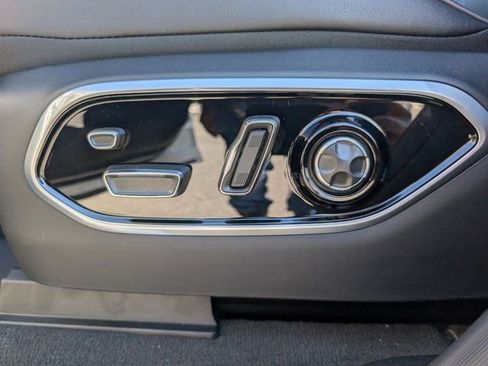 New 2025 Jeep Grand Cherokee L Overland w/ Advanced Protech Group III image 16