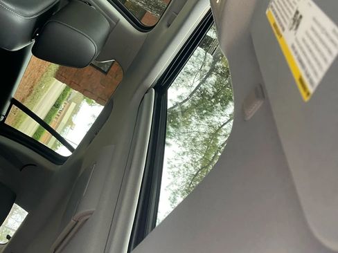 Used 2016 GMC Yukon SLT w/ Open Road Package image 21