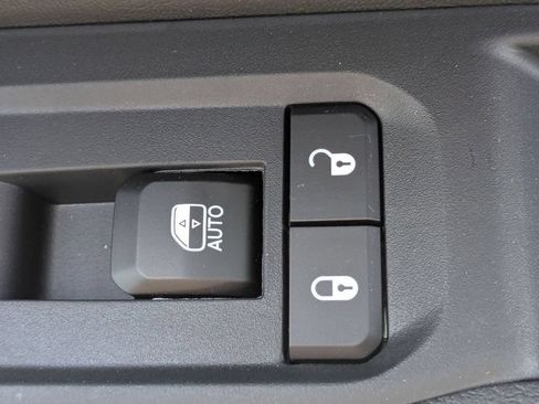New 2026 Jeep Compass Latitude AWD/4WD image 33