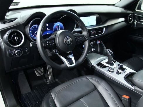 Used 2024 Alfa Romeo Stelvio Ti image 20
