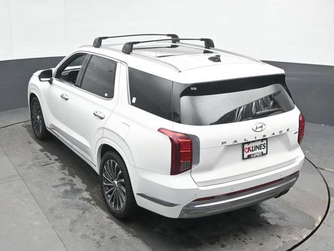 Used 2023 Hyundai Palisade Calligraphy image 46