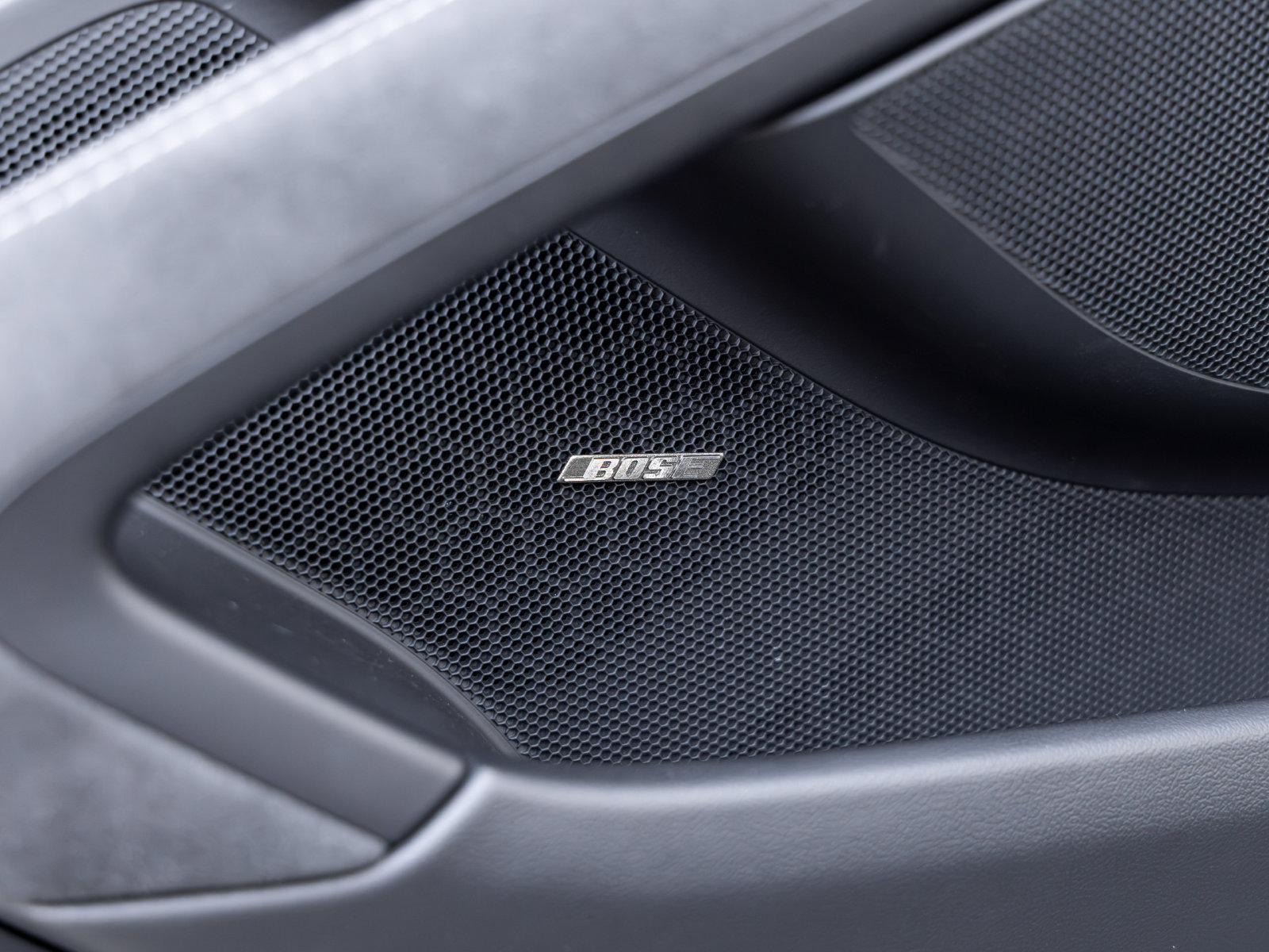 Certified 2025 Porsche 718 Boxster Spyder RS RWD image 36