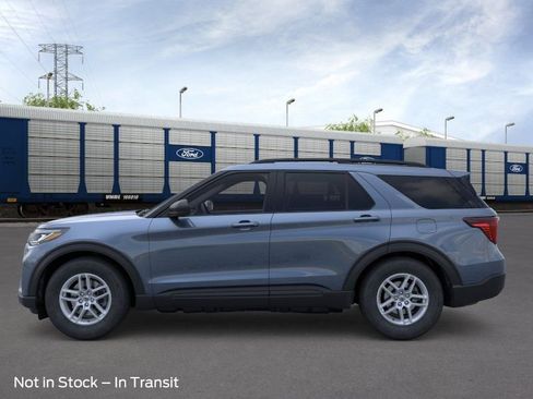 New 2026 Ford Explorer Active AWD/4WD image 3