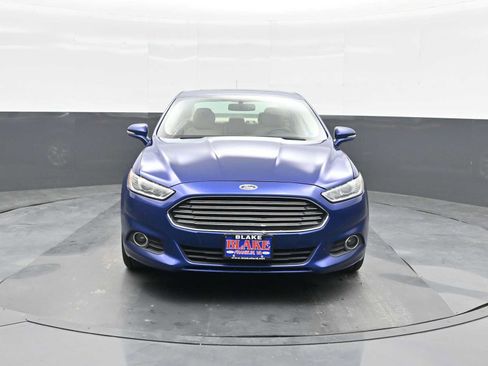 Used 2013 Ford Fusion SE FWD image 3