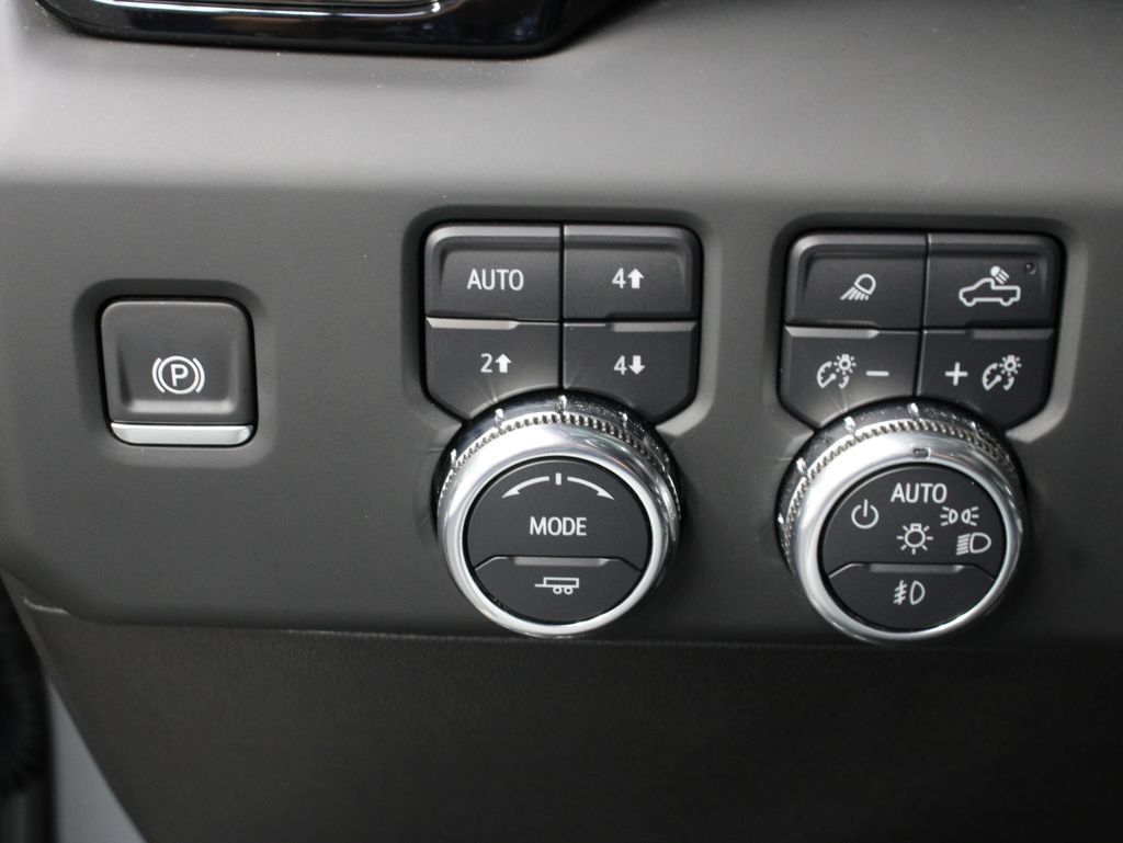 Used 2024 GMC Sierra 2500 AT4X AWD/4WD image 65
