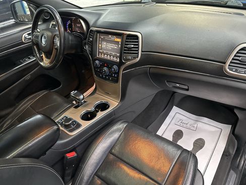 Used 2015 Jeep Grand Cherokee Limited w/ Luxury Group II image 28