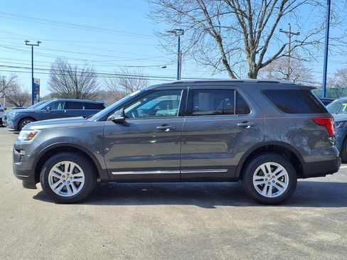 Certified 2019 Ford Explorer XLT w/ Equipment Group 202A AWD/4WD image 7