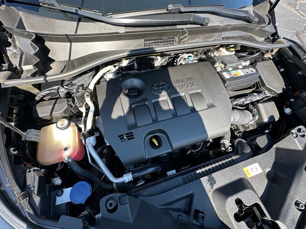 Used 2018 Toyota C-HR XLE FWD image 34