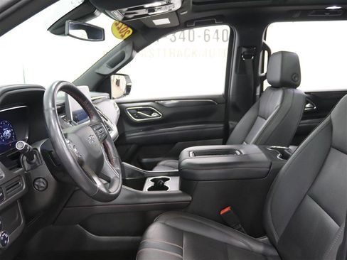 Used 2022 Chevrolet Suburban RST w/ Luxury Package image 10