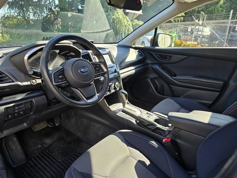Used 2021 Subaru Crosstrek 2.0i Premium w/ Moonroof Package AWD/4WD image 10
