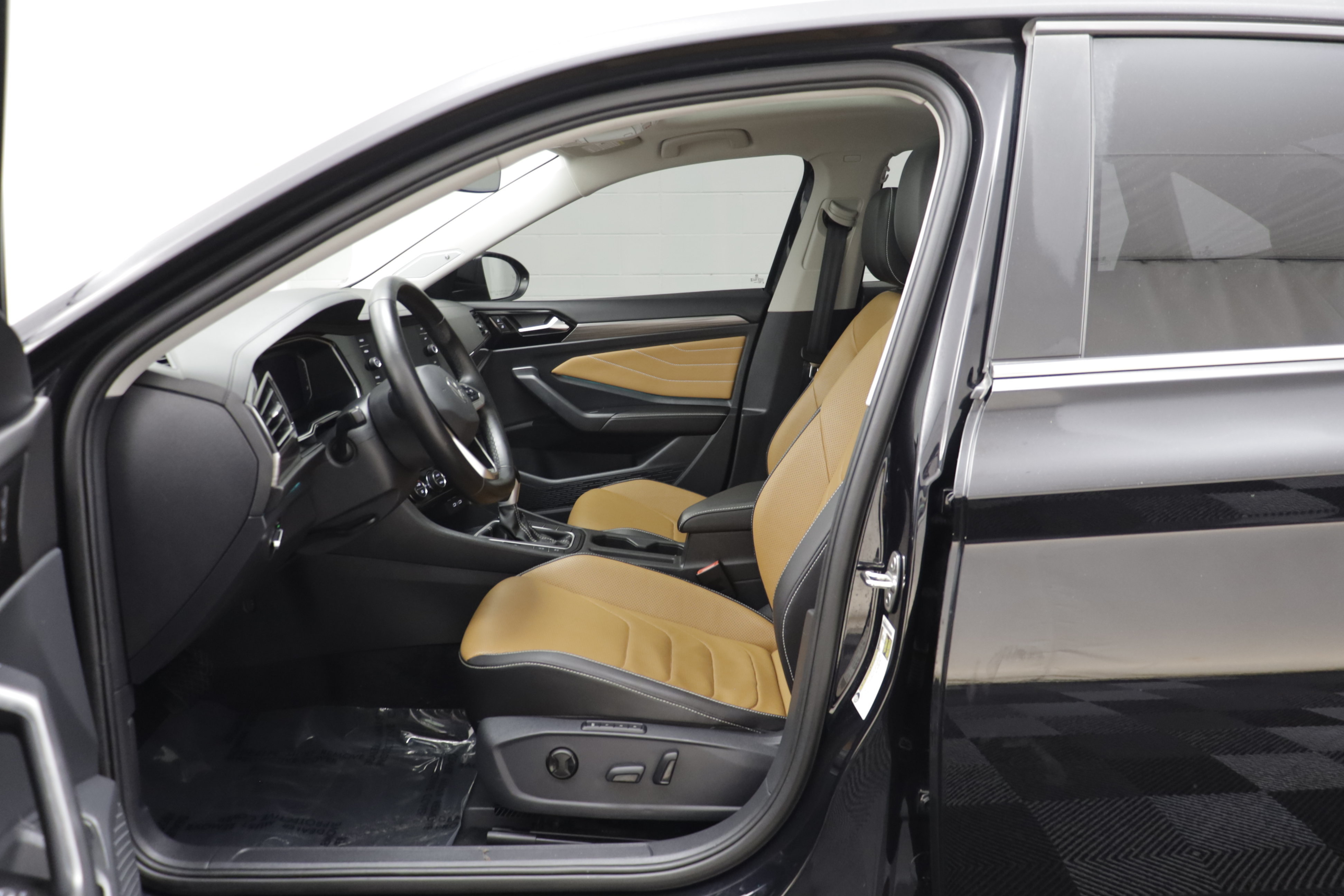 Used 2023 Volkswagen Jetta SEL FWD image 5