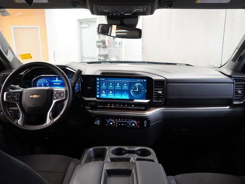 Used 2023 Chevrolet Silverado 1500 LT AWD/4WD image 17