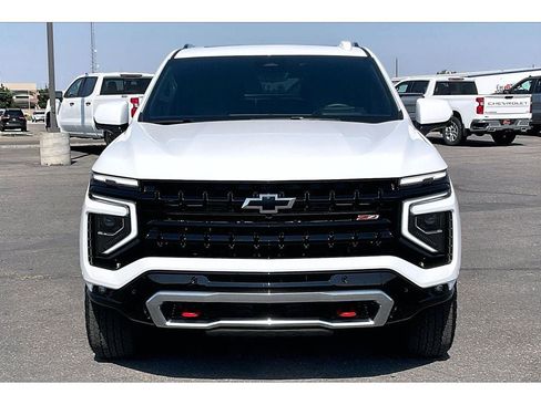 Used 2026 Chevrolet Suburban Z71 w/ Z71 Off-Road Package AWD/4WD image 3