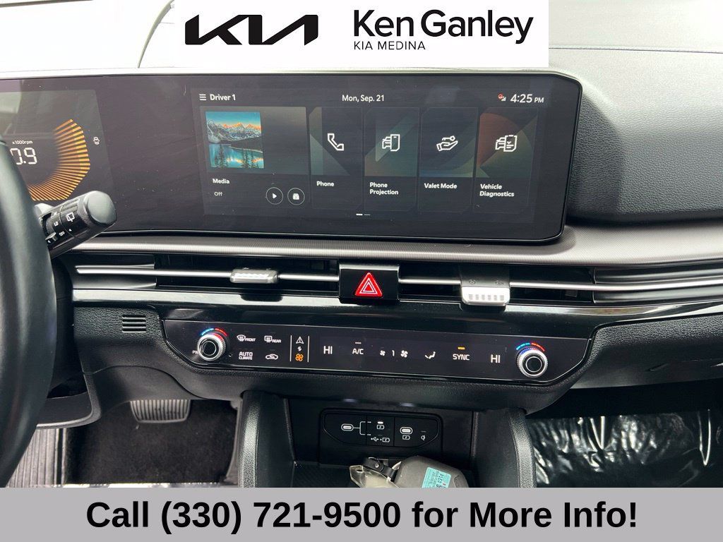 Certified 2026 Kia Sportage EX FWD image 34