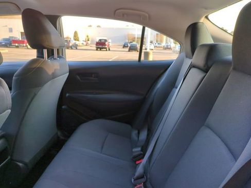 Used 2022 Toyota Corolla LE image 13