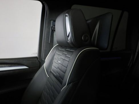 Used 2025 Cadillac Escalade V image 40