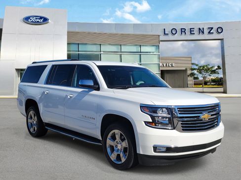 Used 2019 Chevrolet Suburban Premier image 3