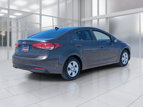 Used 2018 Kia Forte LX FWD image 5