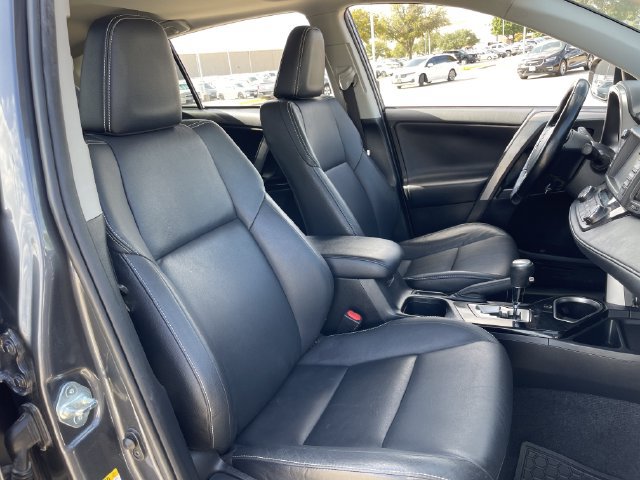 Used 2017 Toyota RAV4 Limited FWD image 28