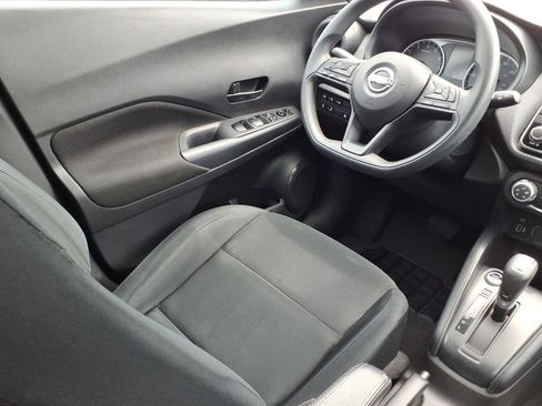 Used 2024 Nissan Kicks S FWD image 9