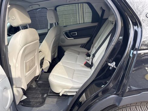 Used 2016 Land Rover Discovery Sport HSE image 14
