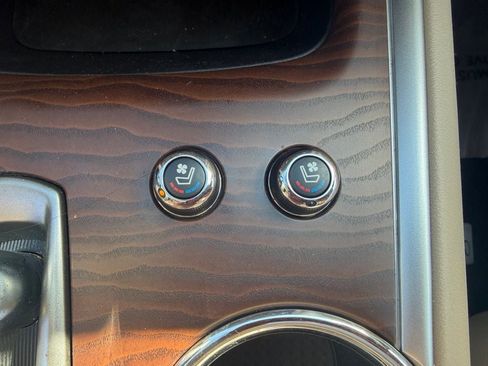 Used 2017 Nissan Pathfinder Platinum w/ Cargo Package image 30