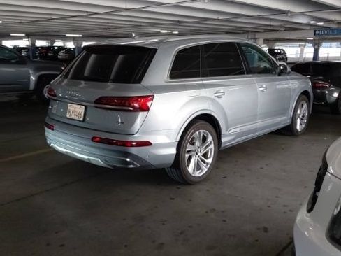 Used 2024 Audi Q7 3.0T Premium Plus AWD/4WD image 2
