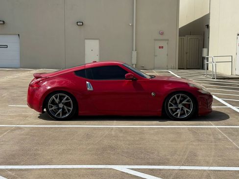 Used 2016 Nissan 370Z Coupe RWD image 8