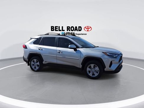 Used 2025 Toyota RAV4 XLE w/ Weather Package AWD/4WD image 9