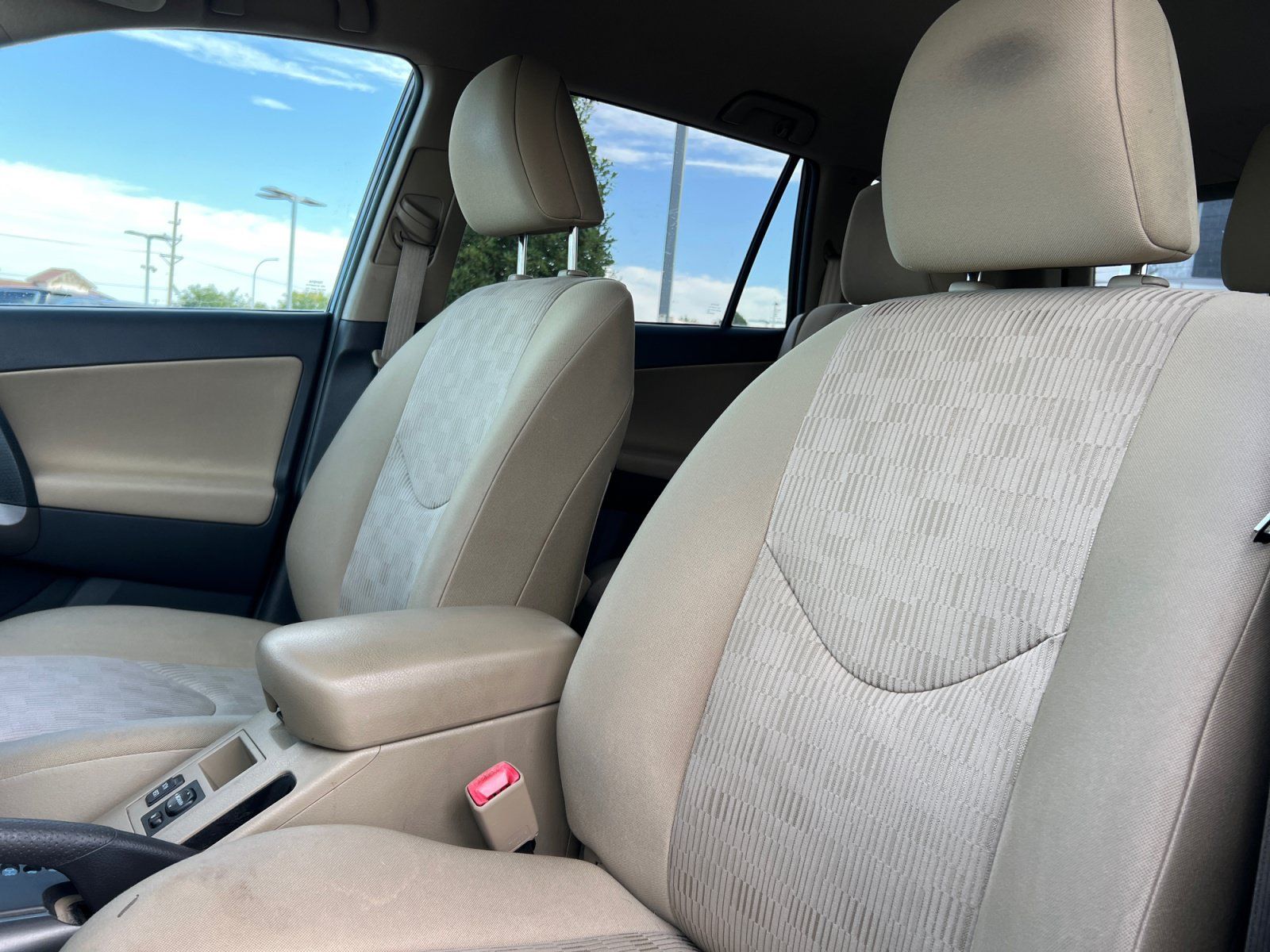 Used 2012 Toyota RAV4 4WD w/ Value Pkg image 14