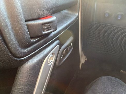 Used 2016 Jeep Wrangler Unlimited Sahara AWD/4WD image 17